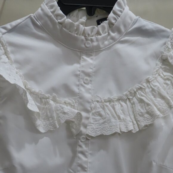 Sleeveless Blouse, NEW Condition - Picture 1 of 2